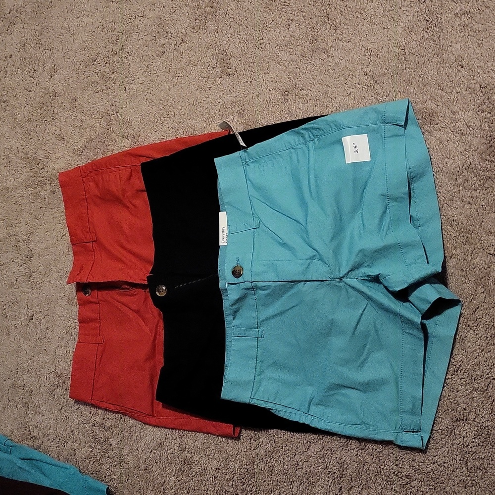 Old navy everyday short 3.5"
